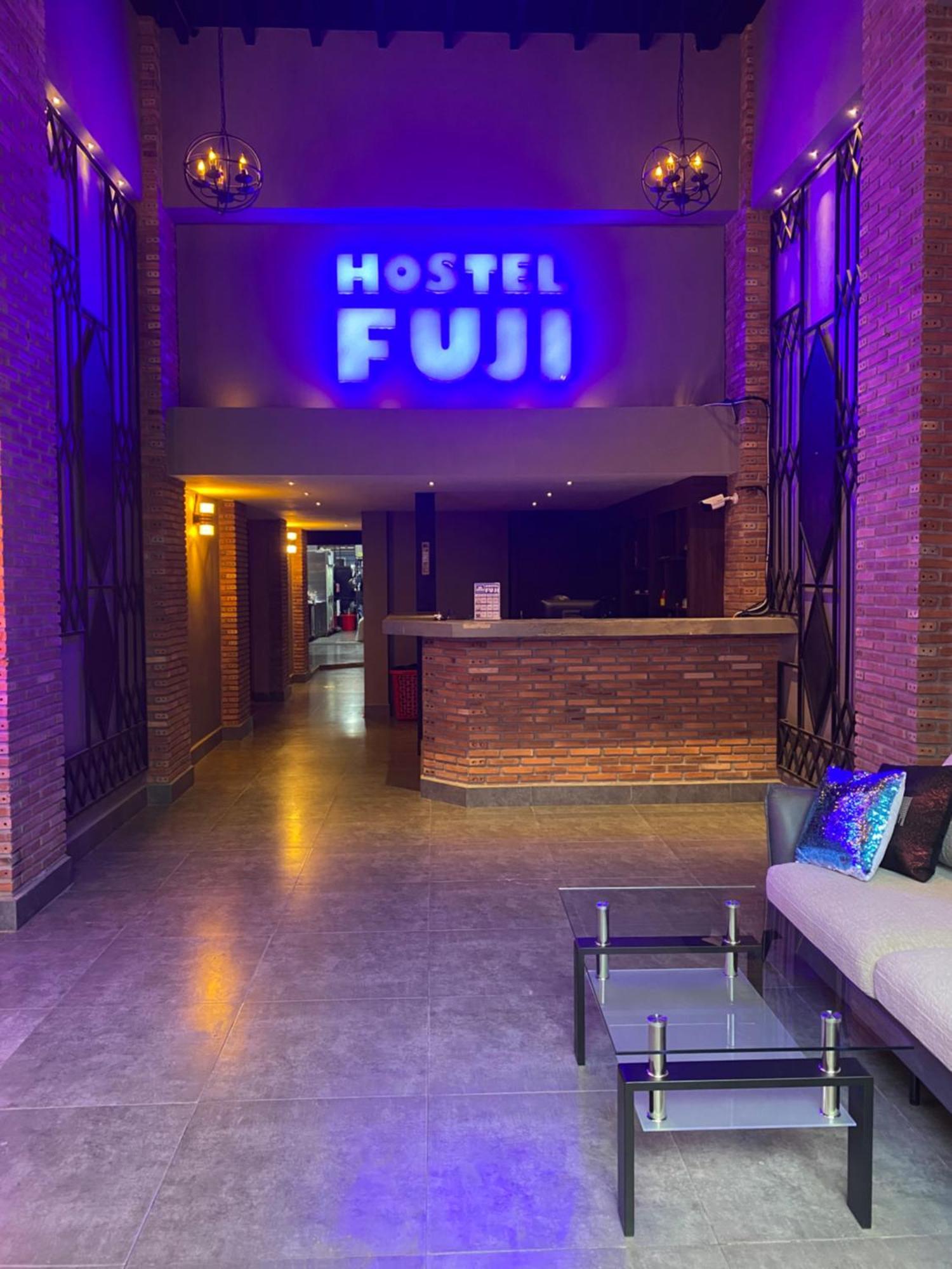 Hostel Fuji Phnom Pen Exterior foto